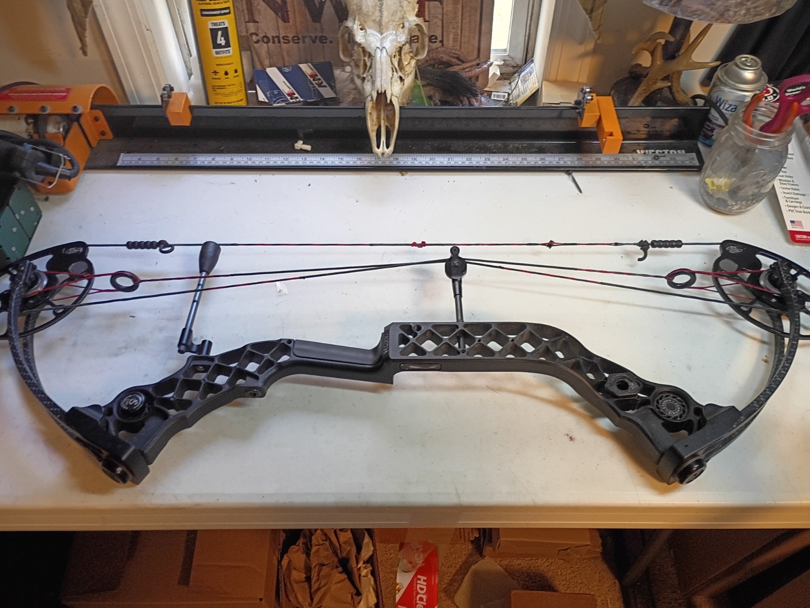 Mathews Chill R Right Hand Compound Bow Black 30" Draw 70lb
