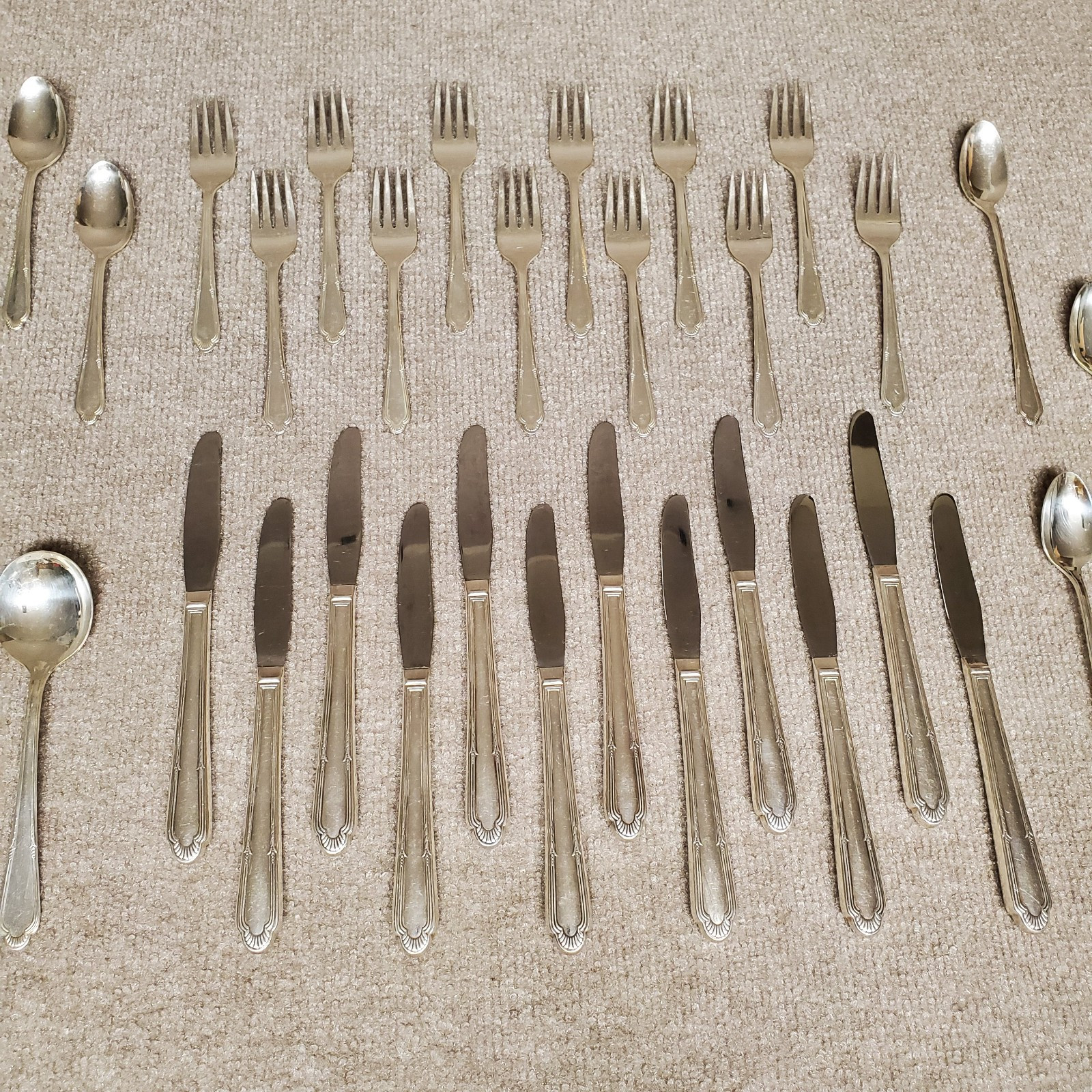 Cunningham Silver Plate Laurel 1934 Silverplate 65 pcs Flatware Silverware