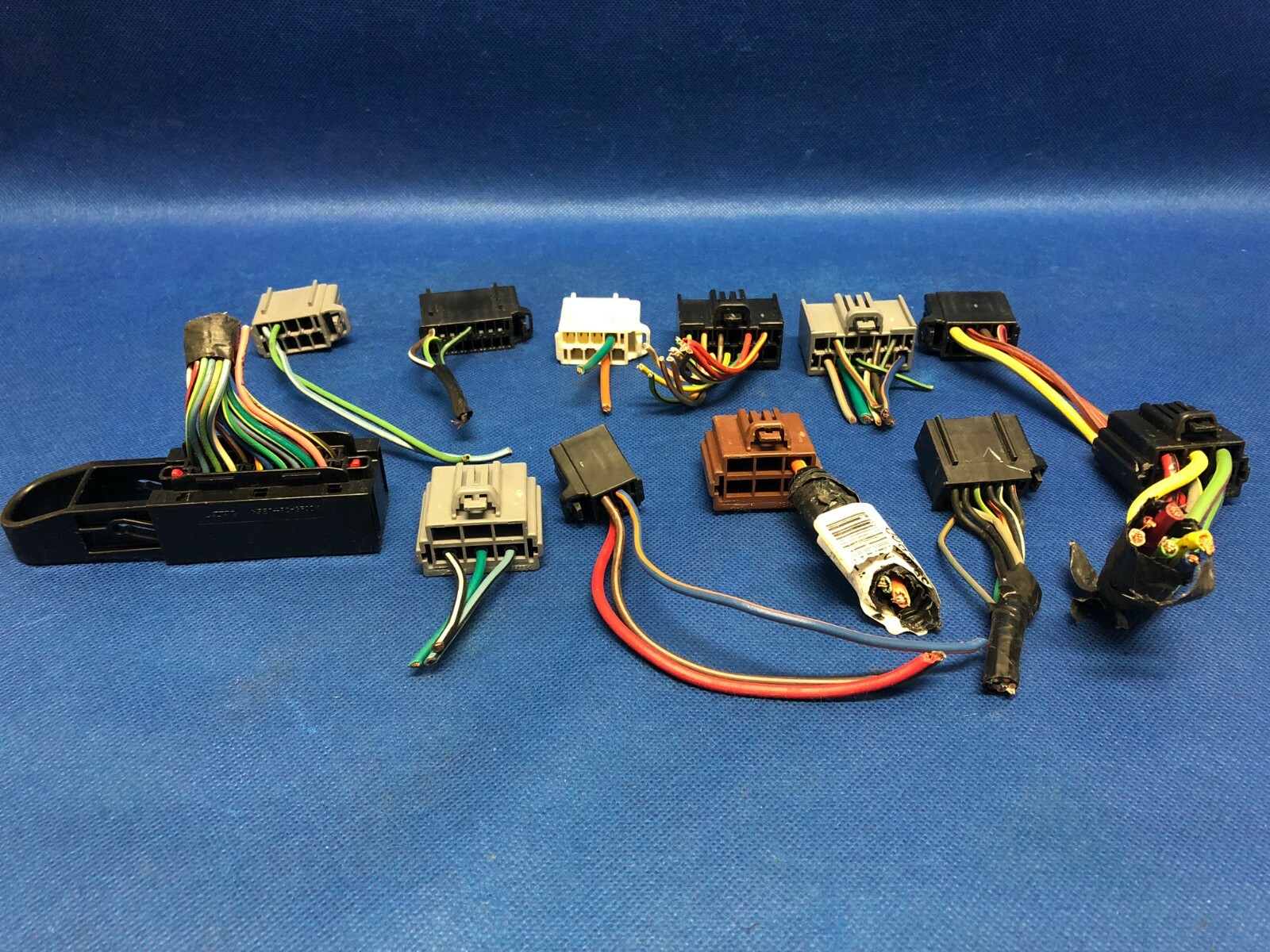 WIRING HARNESS PLUG CONNECTOR 03 04 Ford F250 F350 FUSE BOX RELAY 3C3T-14A067-BH