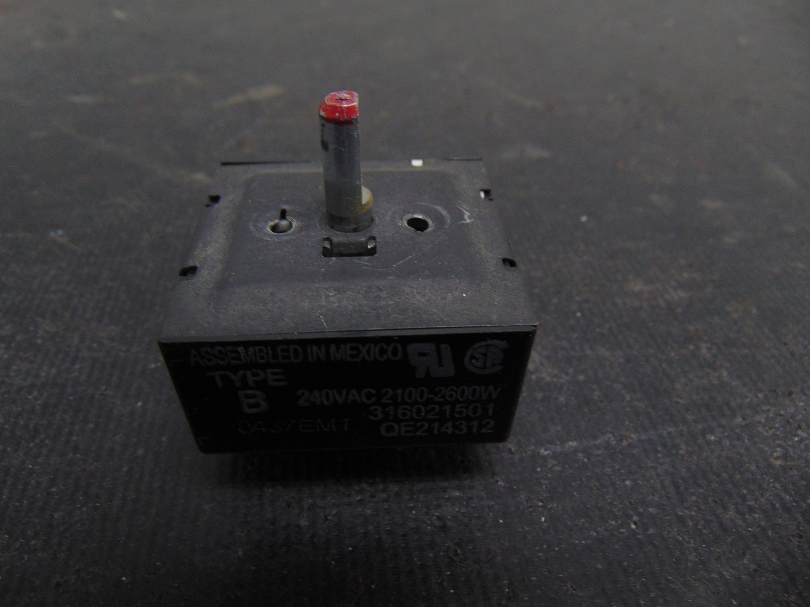 Kenmore Range 79096122401 Control Switch 316021501