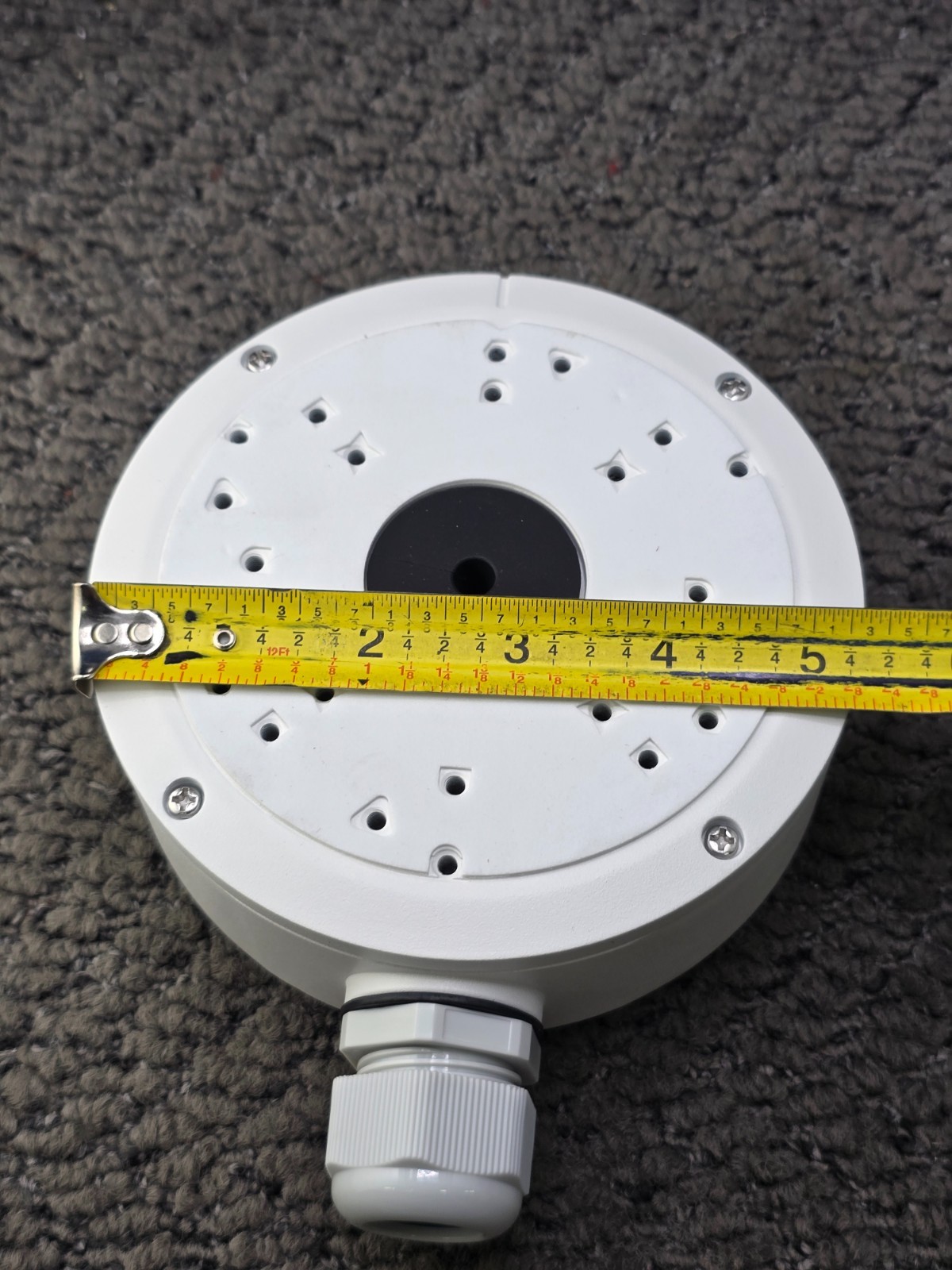 Digital Watchdog DWC-MT9JUNC: Junction Box Bracket Wall Mount White