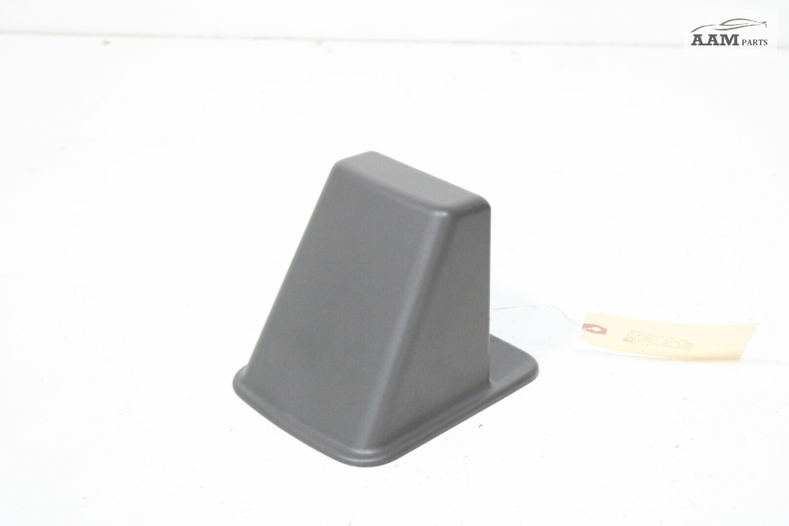 2018-2024 VOLVO VNL 760 FRONT LEFT OR RIGHT SIDE COVER TRIM 84583361 OEM