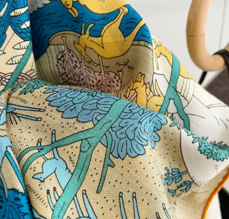 70% Cashmere 30% Silk Wrap Scarf Animal World Print Double Face Print Shawl 53''