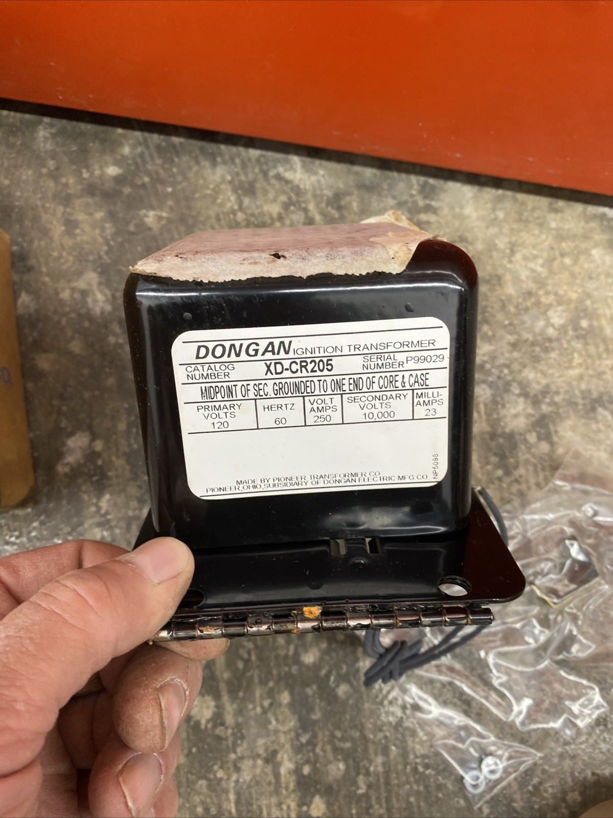 Dongan XD-CR205 Ignition Transformer 120V 60Hz Carlin New