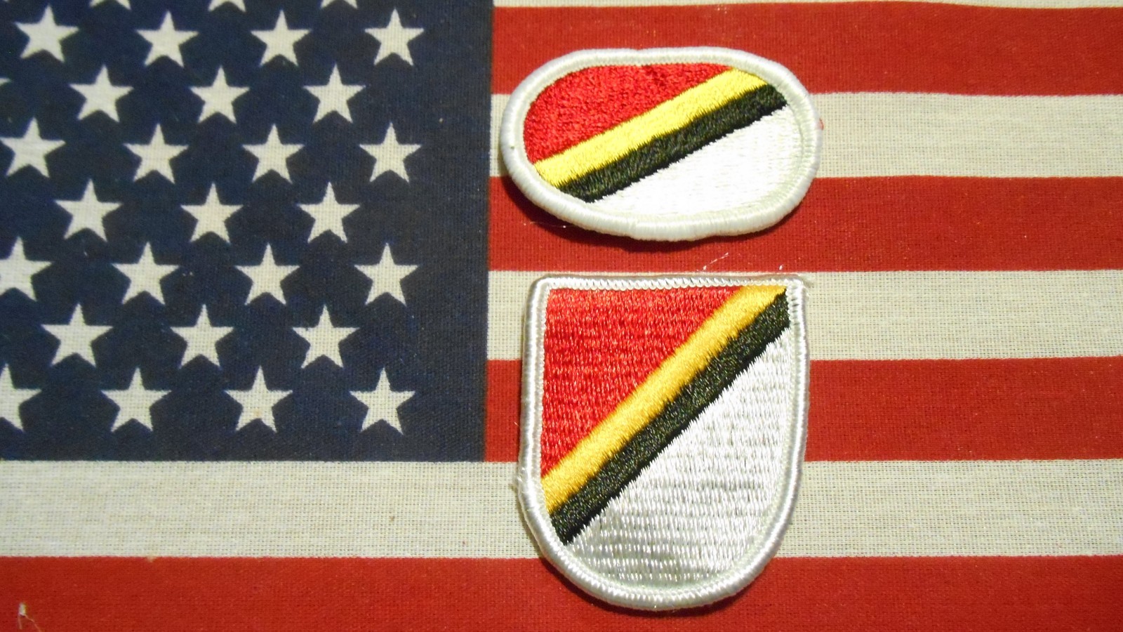 158th Cavalry Regiment 1st Squadron Airborne Beret Flash & Para Oval Patch