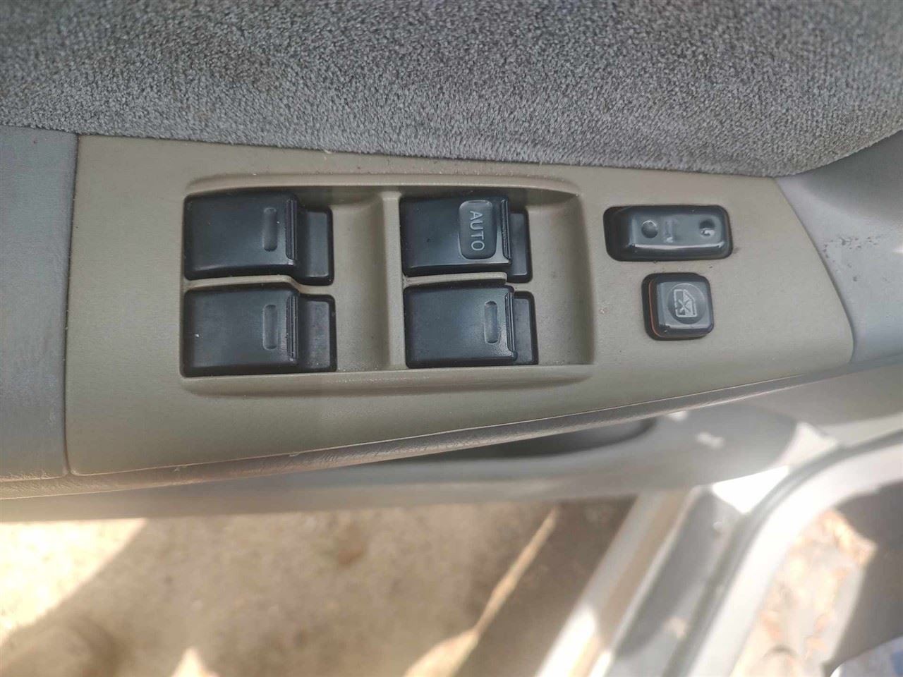 COROLLA 2006 Fuse Box Cabin 6943