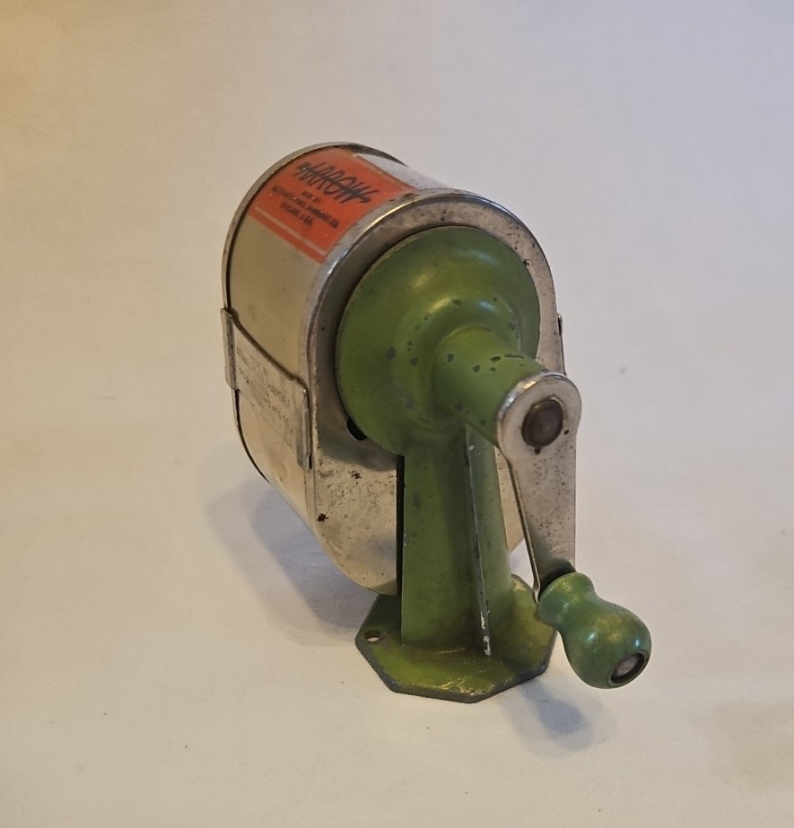 Antique Green ARROW Automatic Pencil Sharpener Co dual blade desk mount