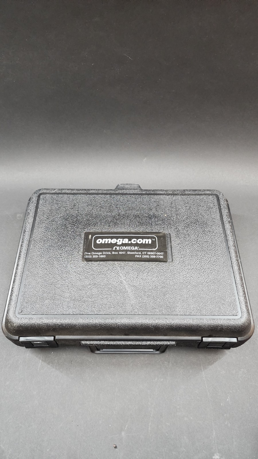 Omega CL25 Precision Temperature Calibration Meter Power on Test