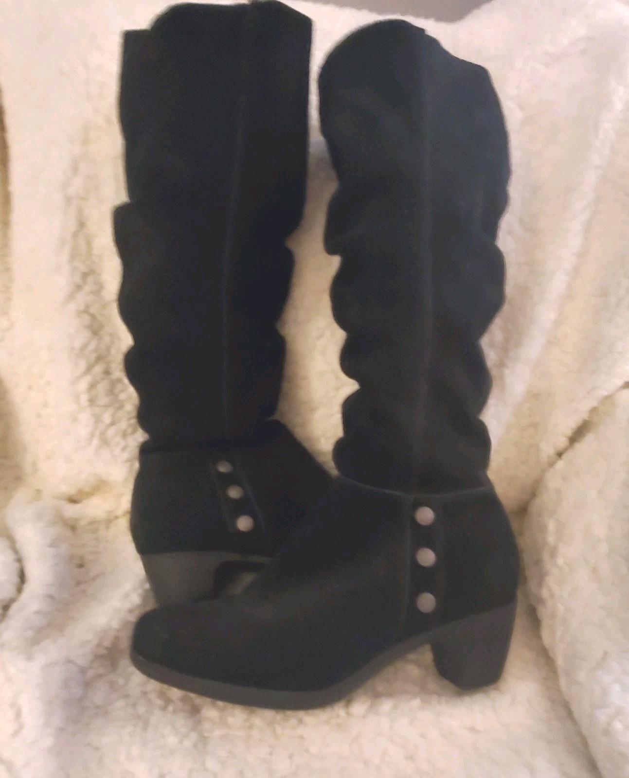 White Mountain Cliffs Black Suede Size 9 Boots. Excellent Condition Worn Once.