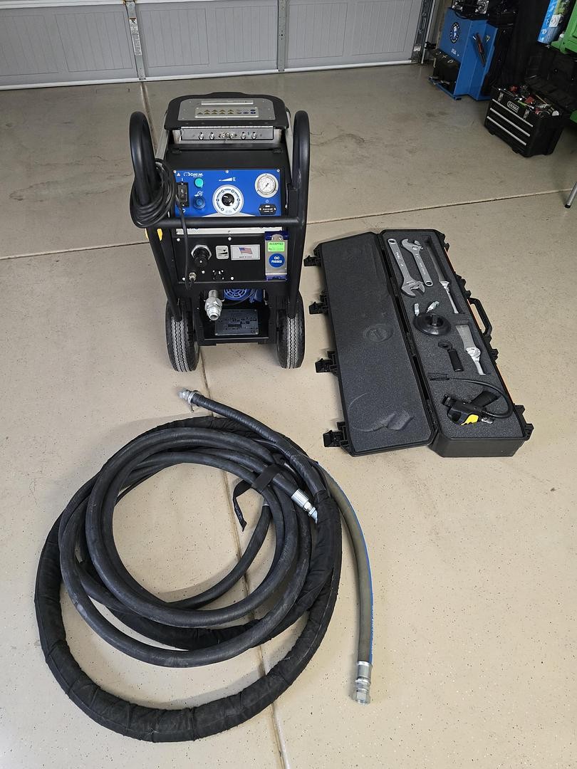 2023 Cold Jet Aero 40FP Full Pressure Dry Ice Blasting Machine - 8 Hours of Use