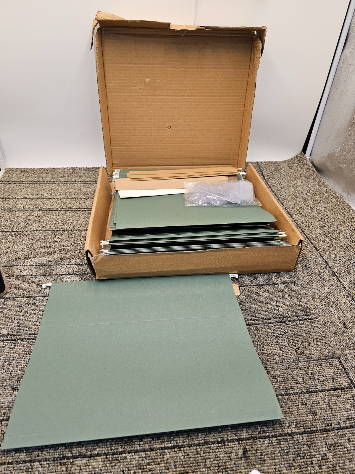 (QTY 60) HERKKA Extra Capacity Hanging File Folders, 1" Expansion, Green Letter