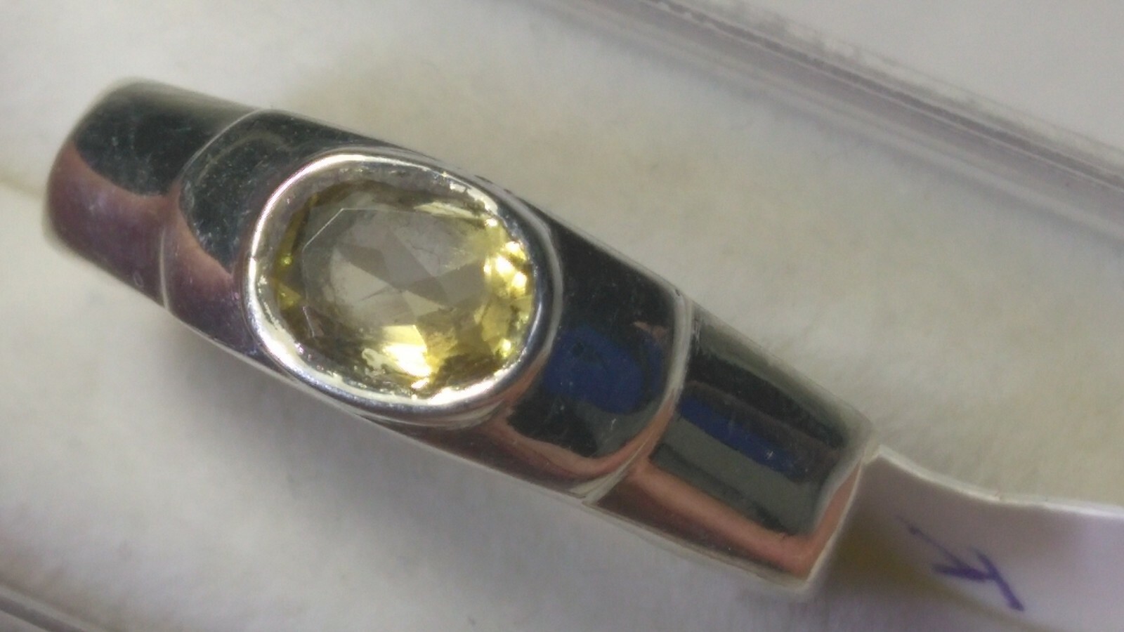 PRETTY NATURAL CITRINE  IN STERLING SILVER RING SIZE 8.75!