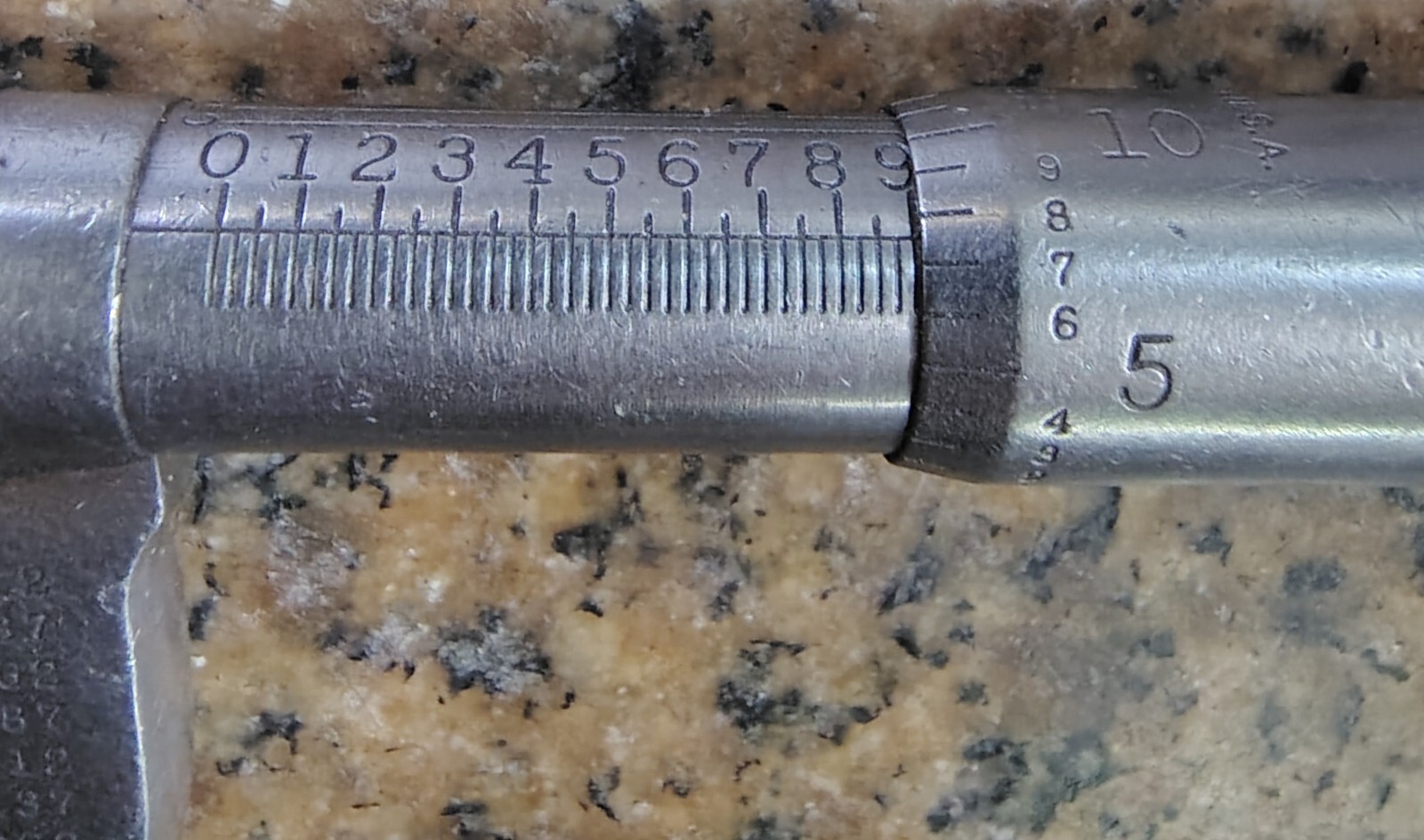 🗽VINTAGE STARRETT No.213-C 1-2" MICROMETER