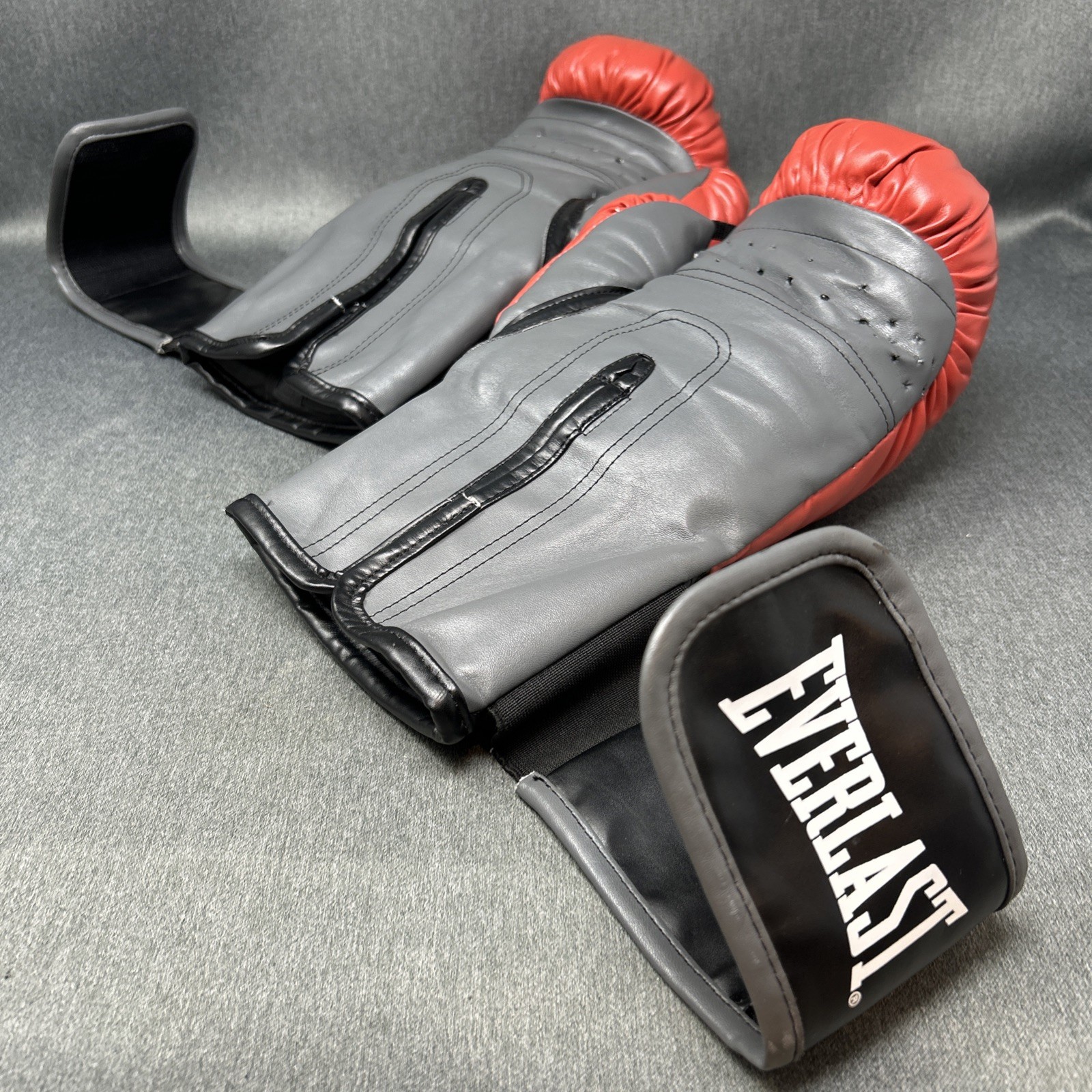 Everlast Boxing Pro Style Training Gloves Red Sparring Mitt Heavy Bag Training