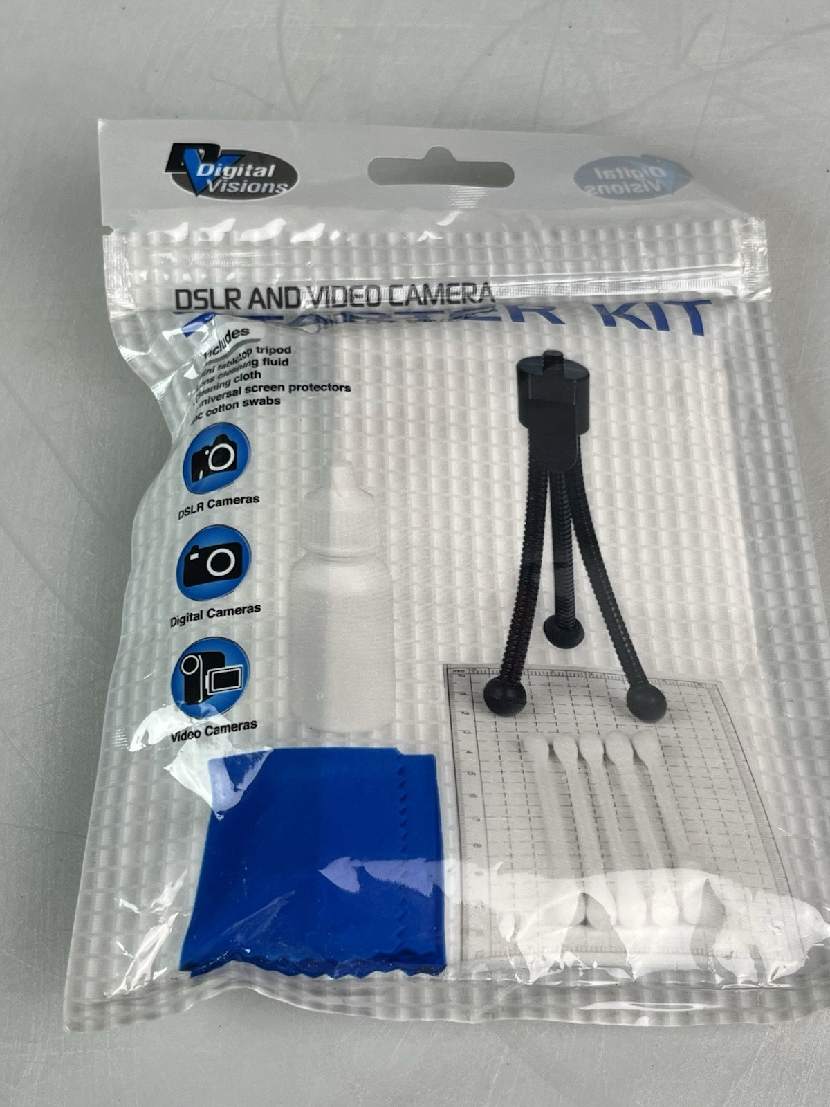 DIGITAL VISIONS DSLR AND VIDEO CAMERA STARTER KIT TRIPOD