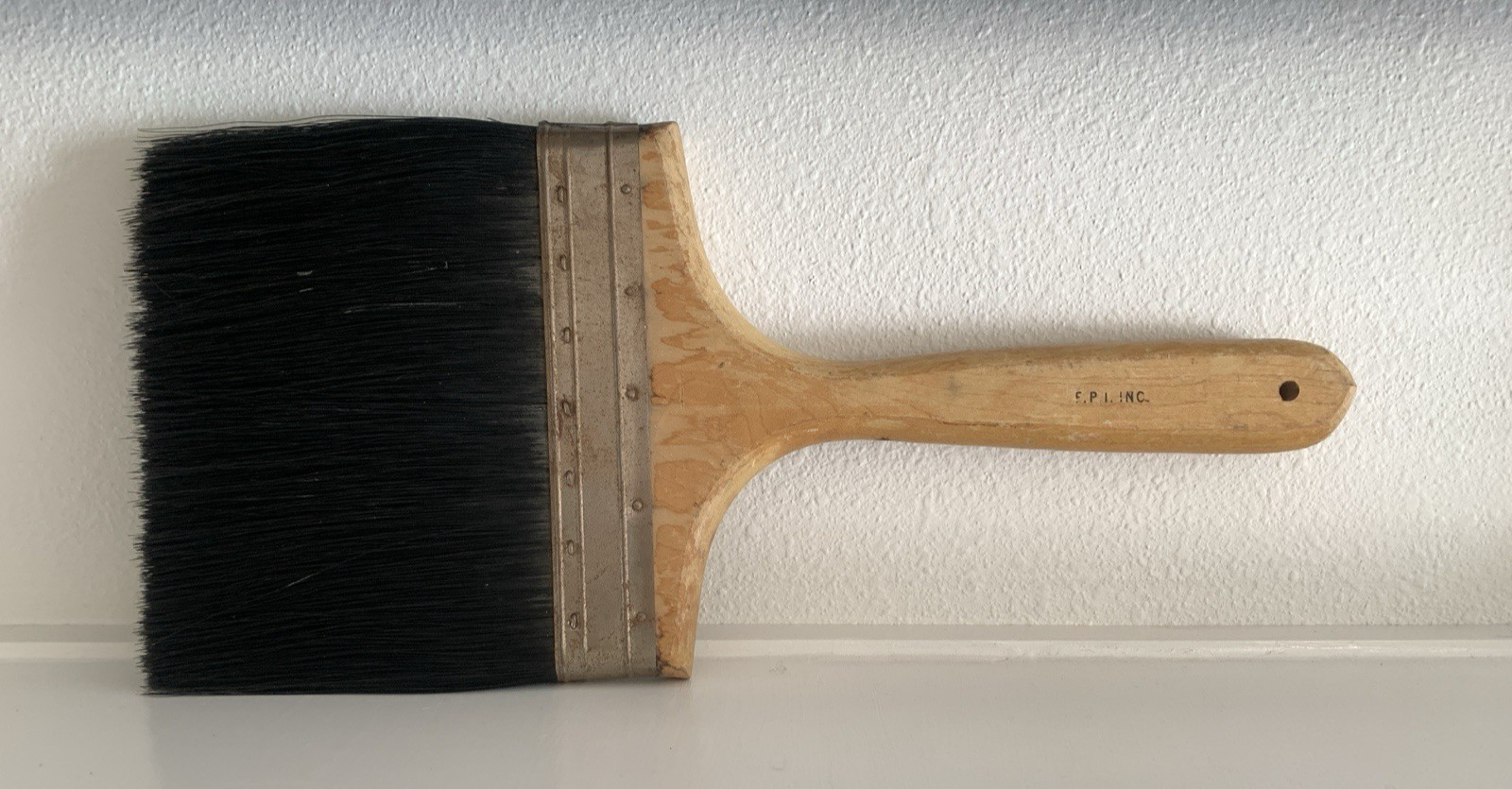 Vintage F. P. I. Inc. FPI Nylon Wooden Handled Paint Varnish Brush 15" x 7"
