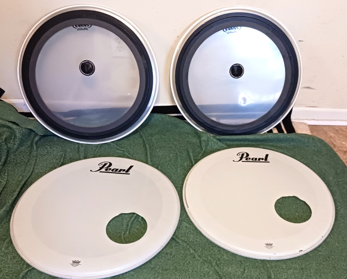 2 USED PEARL 22'' WHITE 2 22'' EVANS EMAD2 BASS DRUM HEADS NEW BLACK PEARL RESO