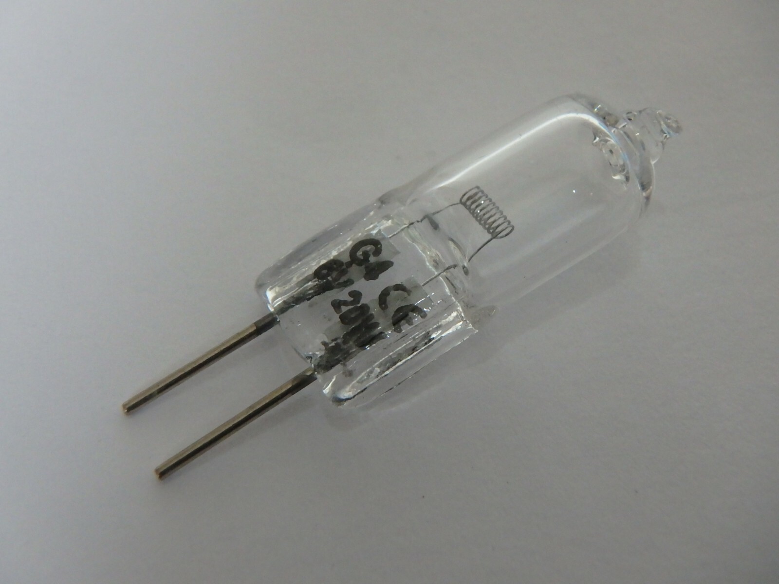 Halogen capsule for microscope - 6V 20W G4
