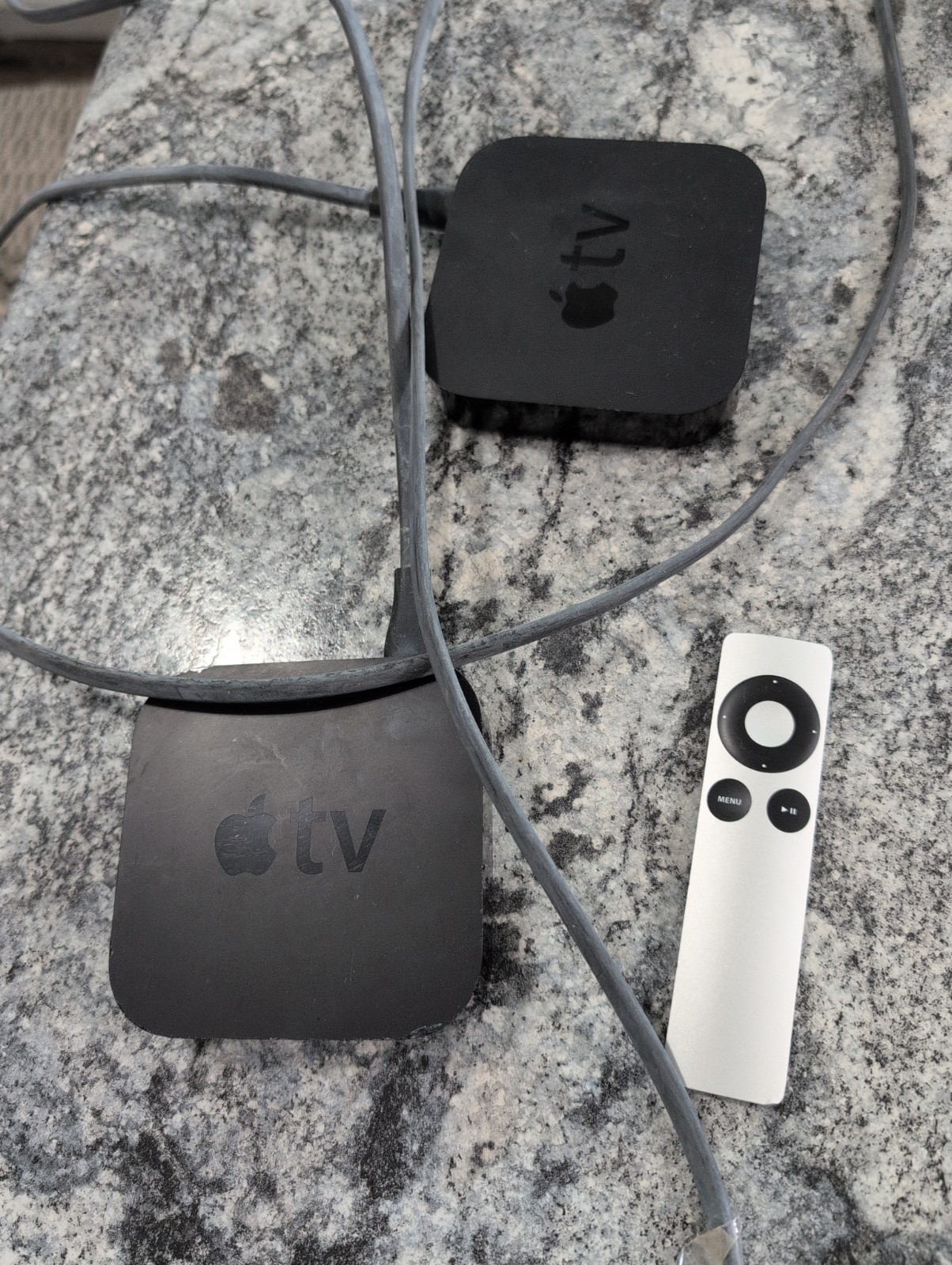 Apple TV 3rd Generation + Power Cords & Remote