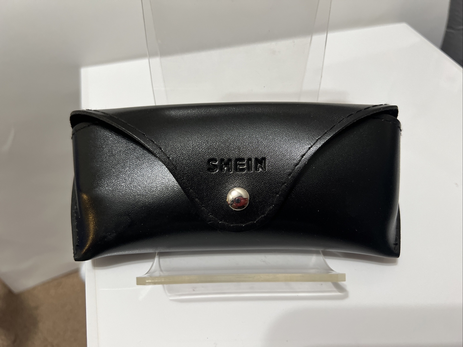 Shein Eyeglass case Black faux leather inside is soft suede snap close