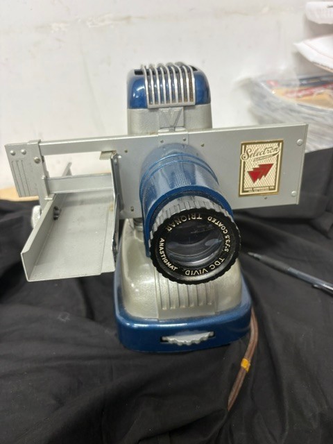 Vintage TDC Vivid Showpak 300 Slide Projector Model 123 (still works) Antique