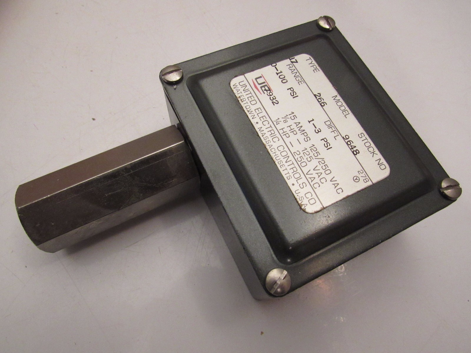 United Electric Controls J7-266 PRESSURE SWITCH