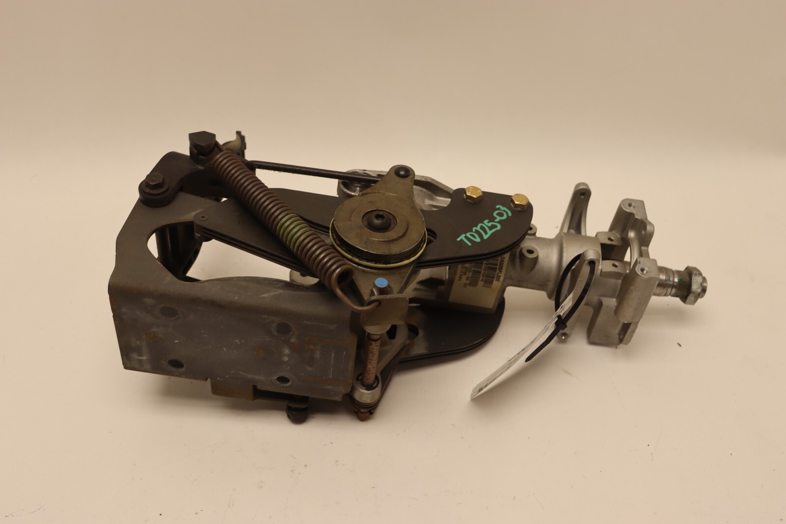2013-2017 FREIGHTLINER CASCADIA 125 STEERING COLUMN A14-17703-000 OEM