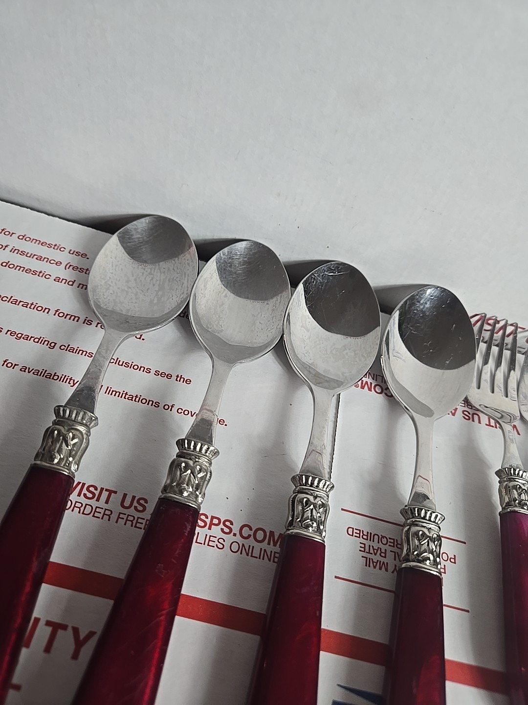 Wallace 18/10 Stainless Flatware 11 Pieces, St Moritz Pearlized Red-Pink