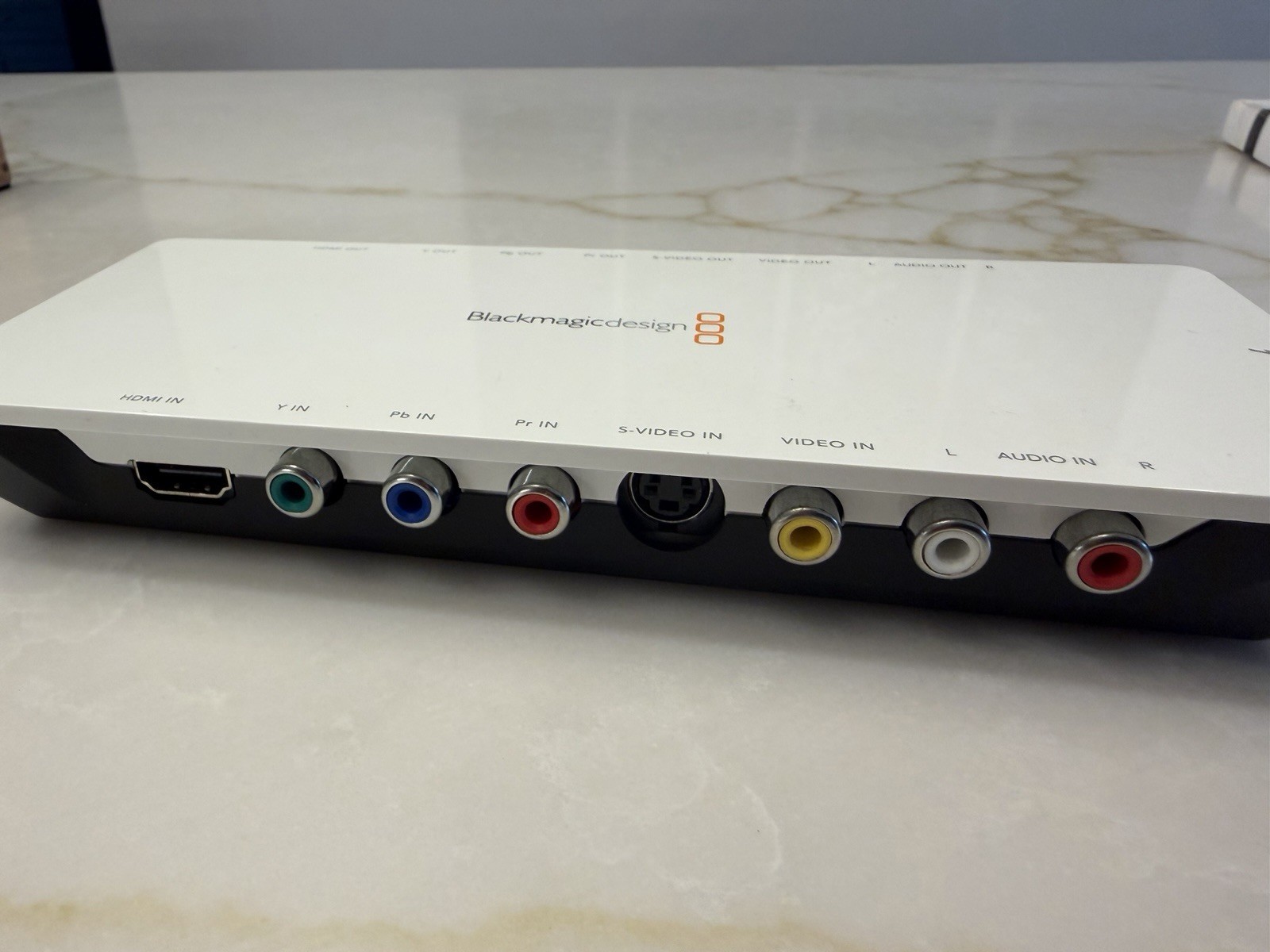 Blackmagic Design Intensity Shuttle Thunderbolt Video Capture HDMI RCA S-Video