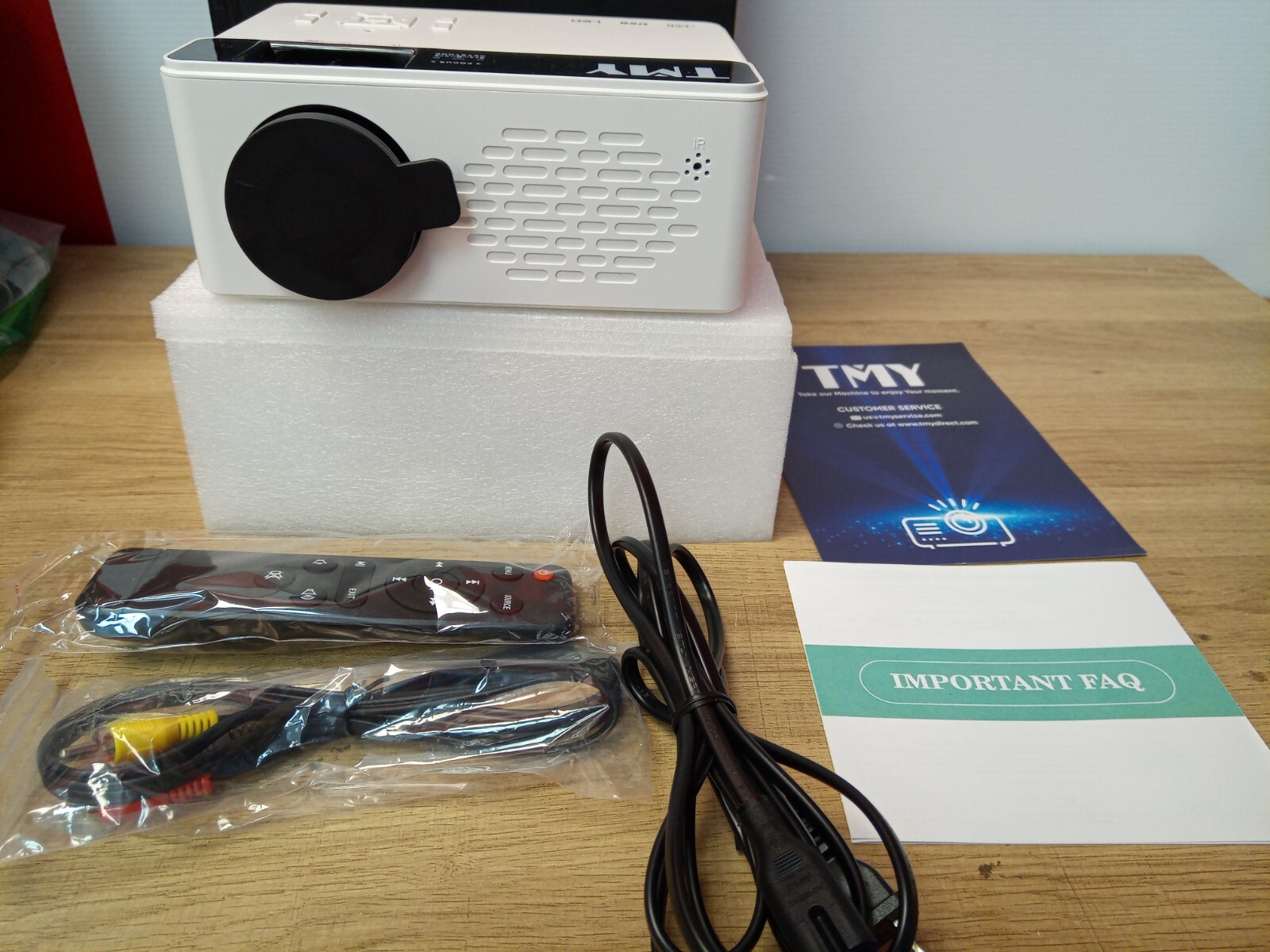 Mini Projector, Upgraded Bluetooth Projector, 1080P Full HD Portable Projector..