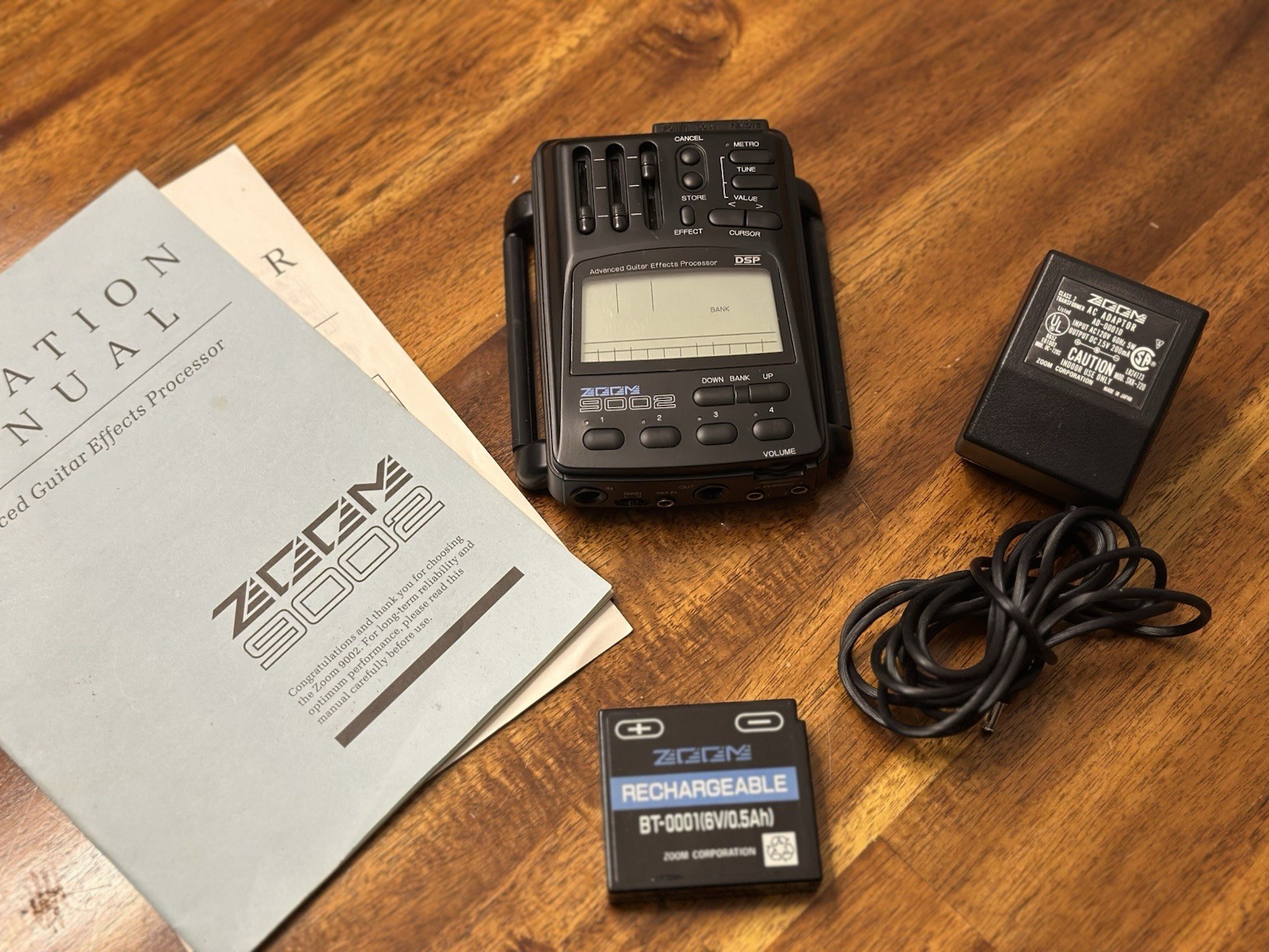 Zoom 9002 Guitar Effects Processor With Remote And 9002F Foot Board