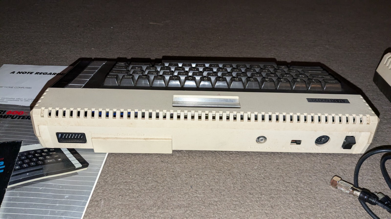 Atari 600XL Home Computer Complete W/ Manual And Hook Ups Game Is Master type