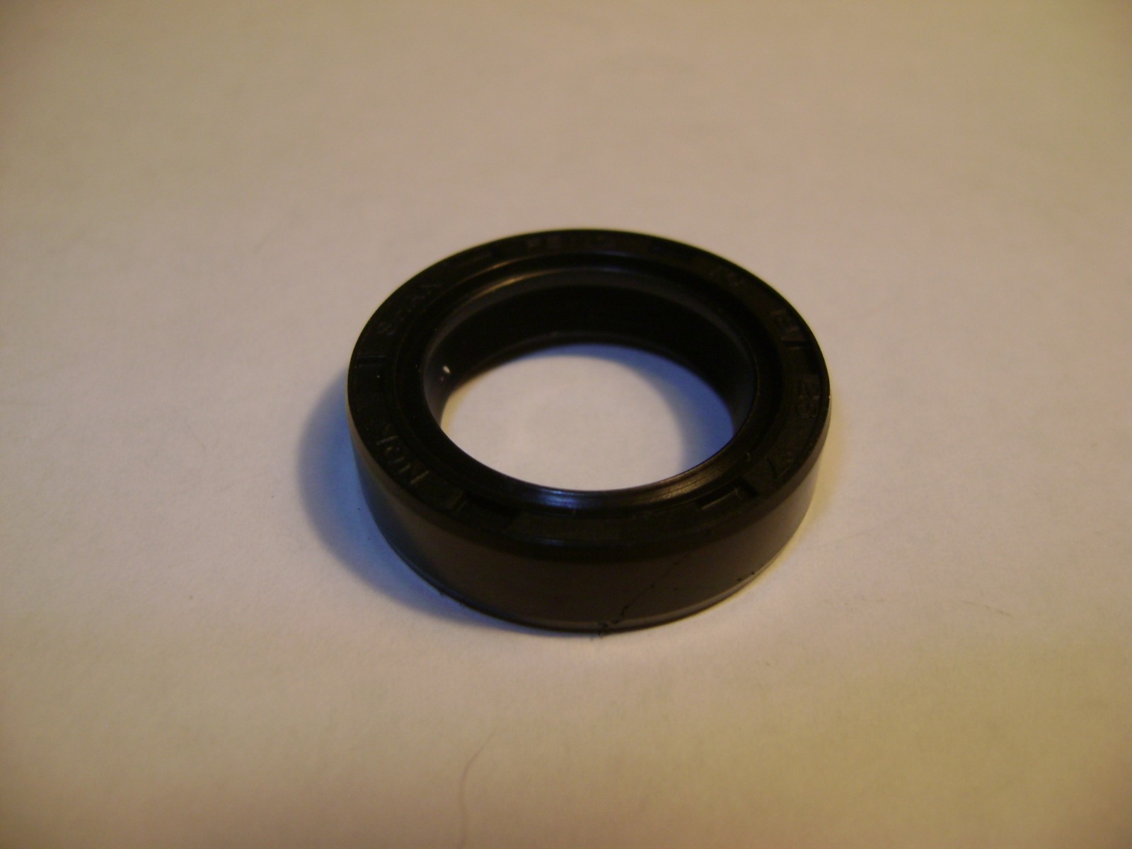NEW TC 18X26X7 DOUBLE LIPS METRIC OIL / DUST SEAL 18mm X 26mm X 7mm