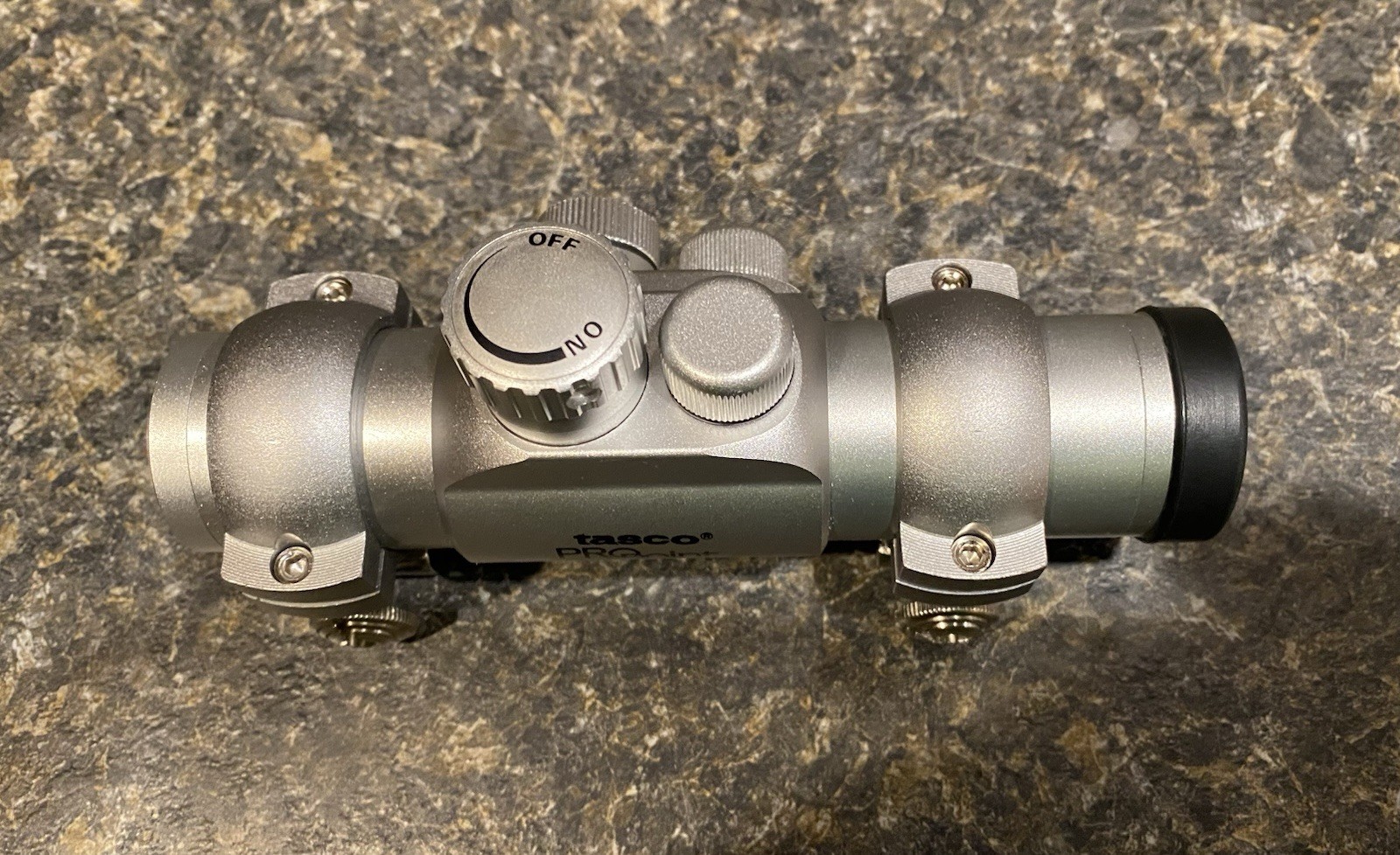 Tasco PDP2 Pro Point 2 Red Dot Scope 30mm Rings Used