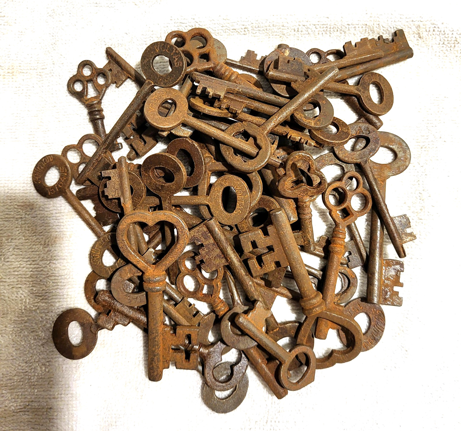 Antique Iron Skeleton Keys  Lot of 50 Steampunk