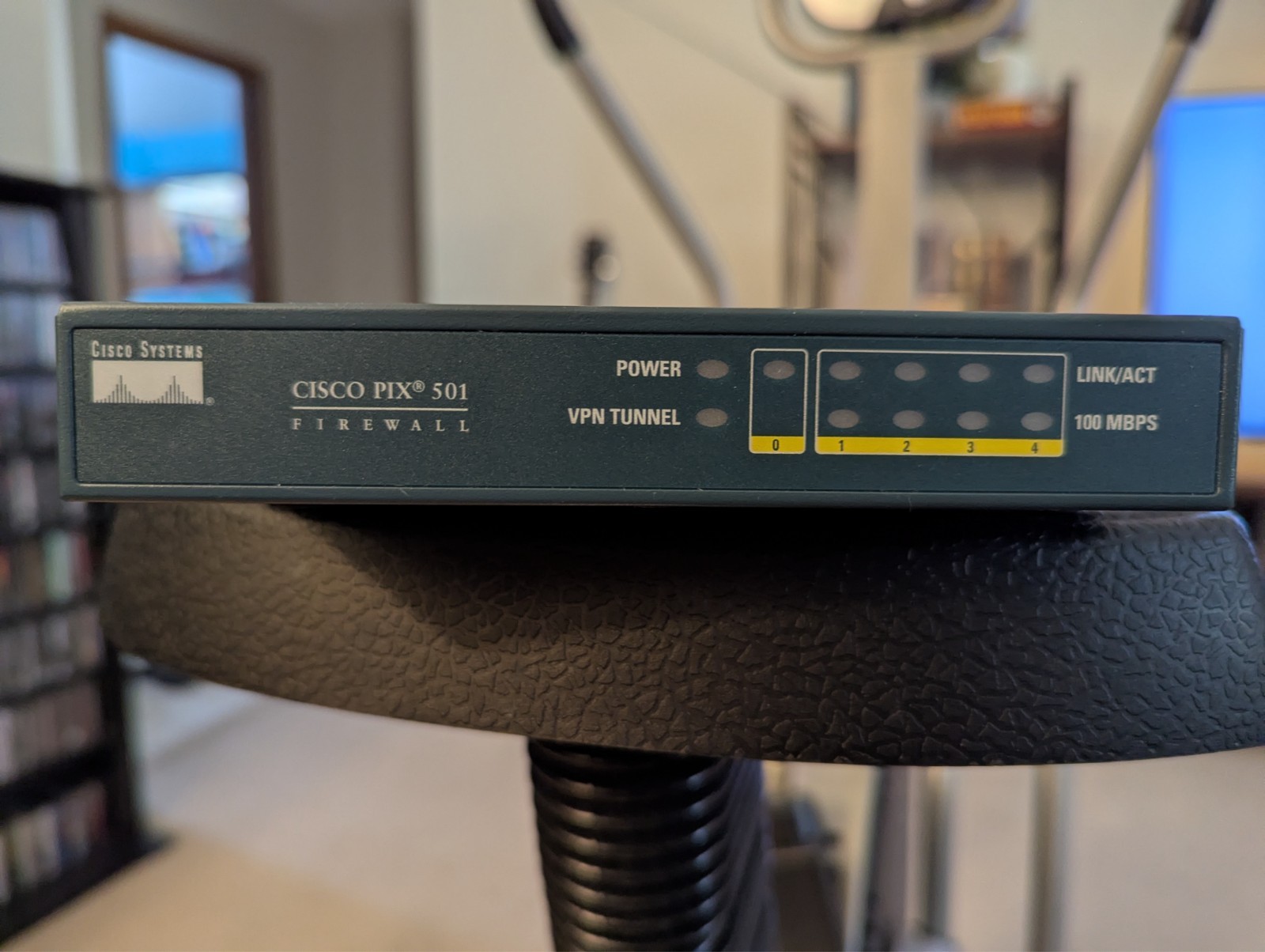 Cisco Systems PIX 501 Firewall VPN Security Networking.