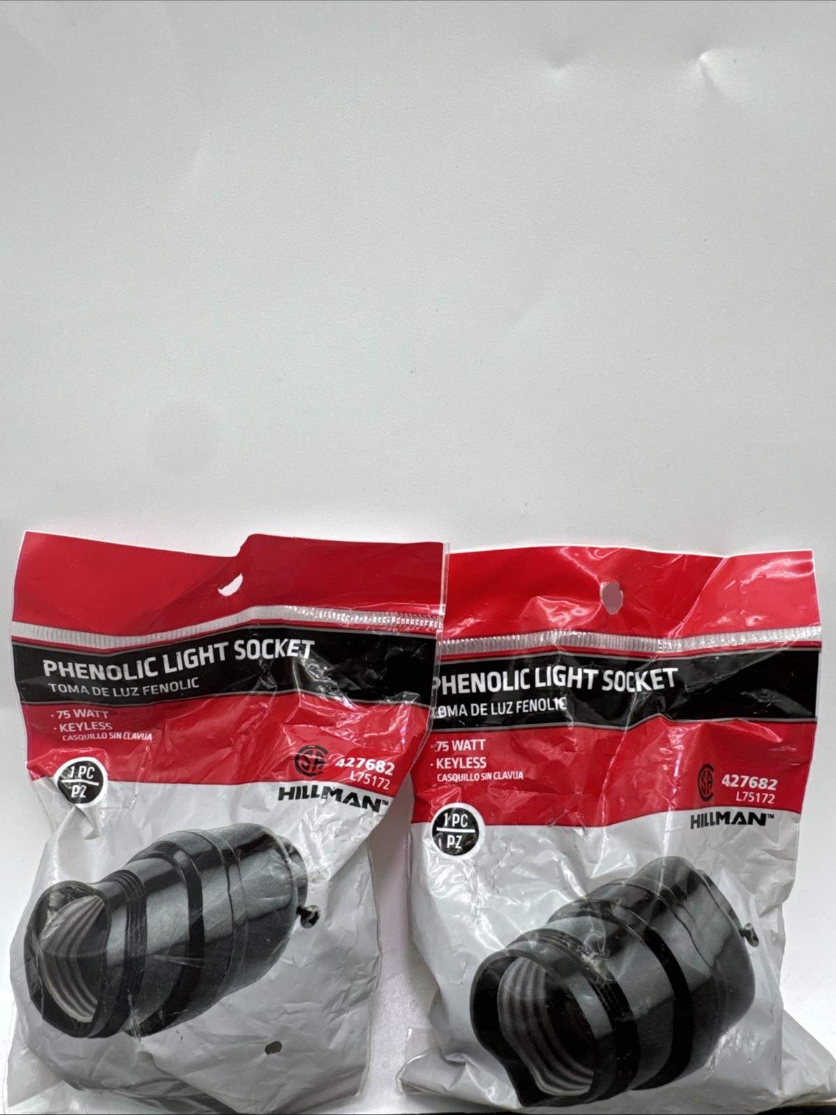 Phenolic Light Socket Keyless 75W Max Hillman PN:427682 Lot Of 2 [48]