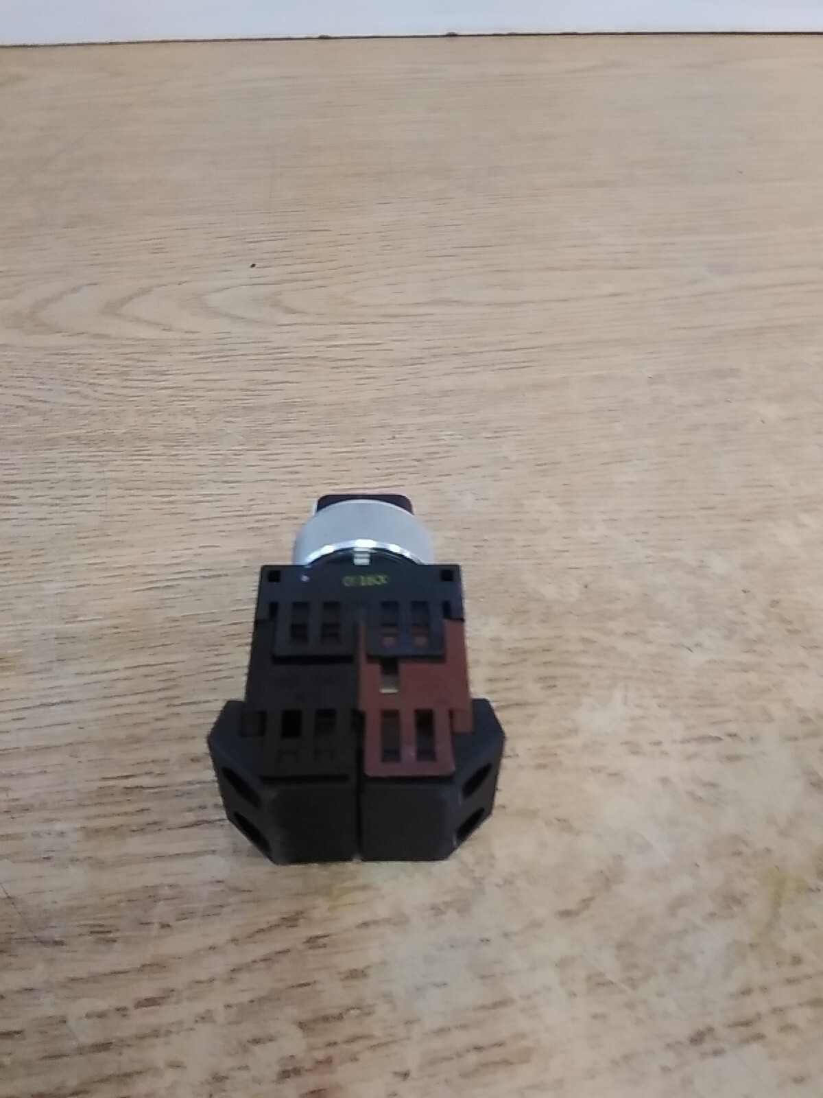 Fuji Electric AH22-P2 2-Position Selector Switch