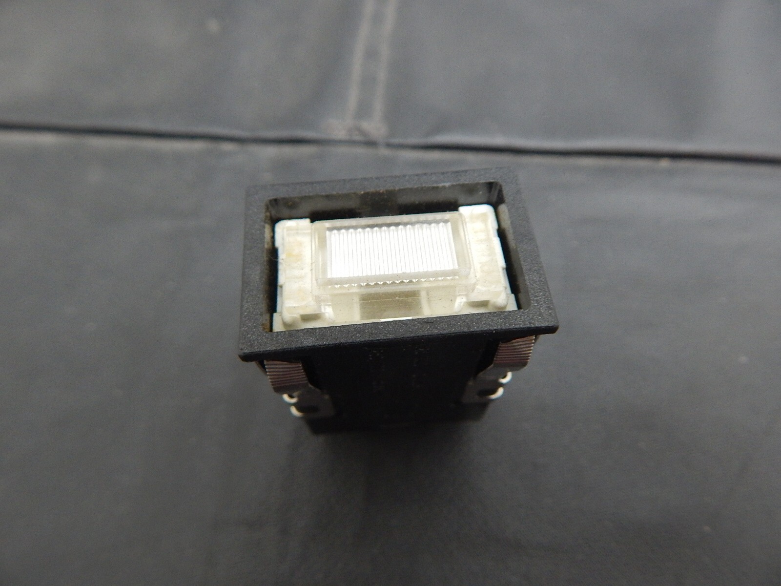 HONEYWELL MICROSWITCH AML32FBK4AD PUSH SWITCH - USA SELLER FAST SHIPPING
