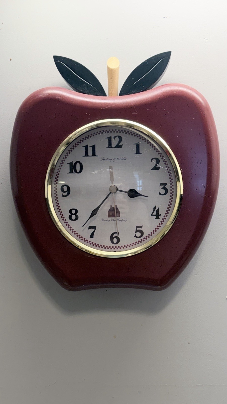 Sterling & Noble Apple Shaped Kitchen Wall Clock Red Black Gold Analog Battery