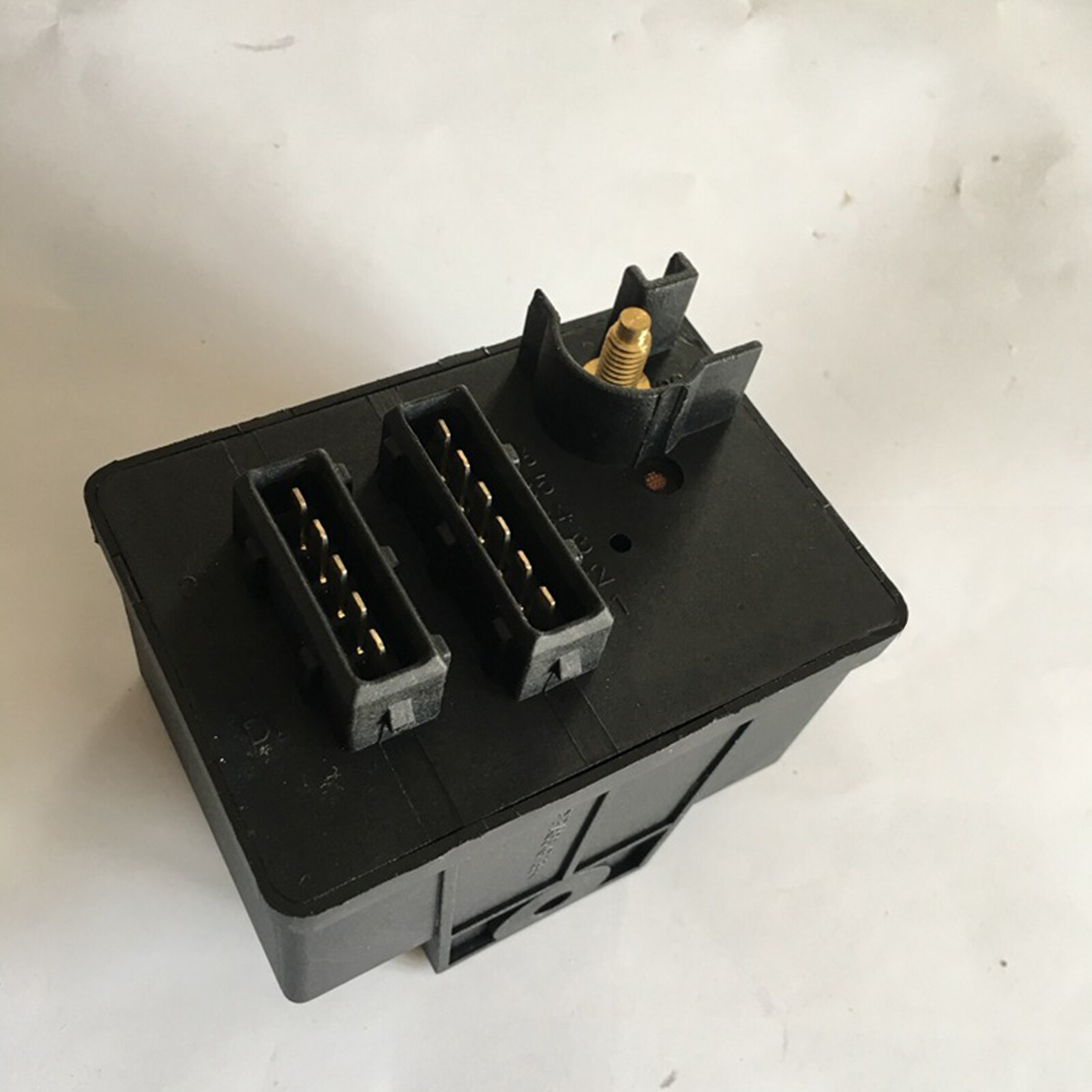 Glow Plug Controller Glow Plug Control Box 0281003018 Part for Preheating Relay
