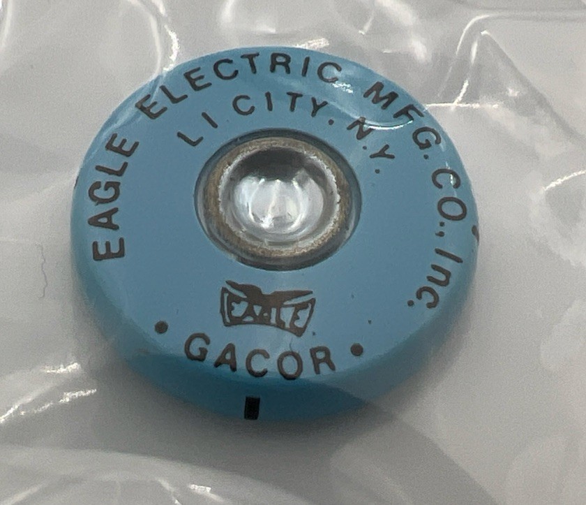 Eagle Electric Light Bulb Flasher Disk Button Socket 60  Watt USA