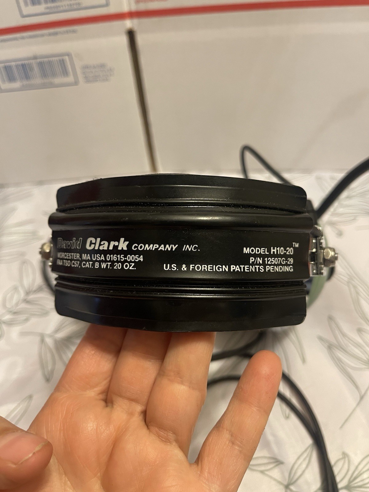 David Clark Noise Attenuating Aviation Headset/microphone. Model H10-20