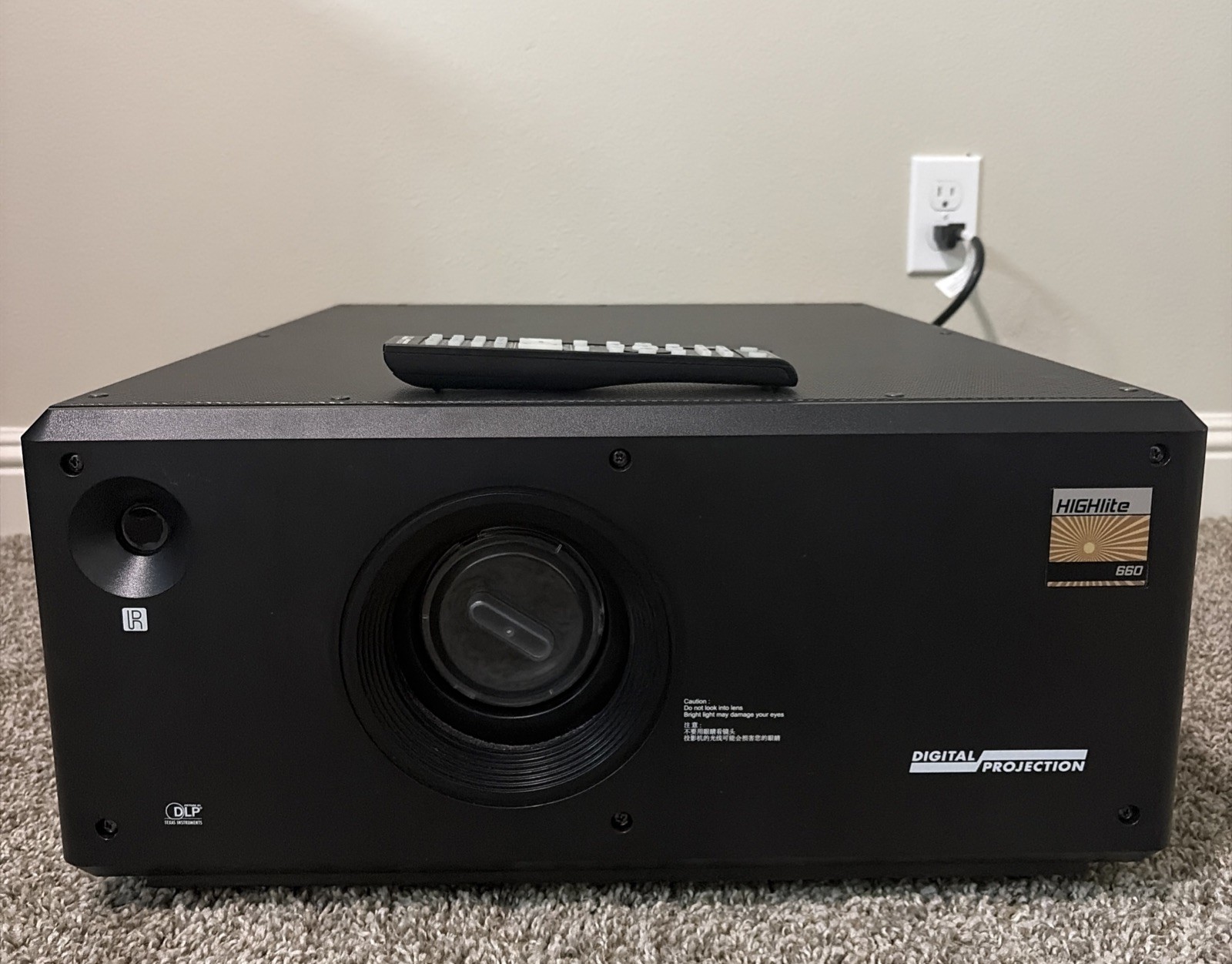 Digital Projection HIGHlite Cine 1080p 660 Projector W/ Remote
