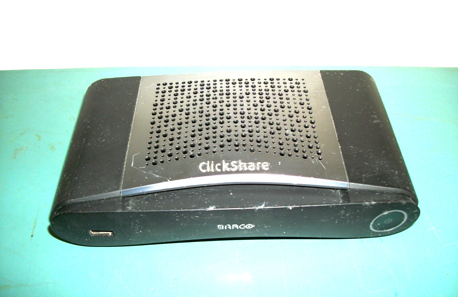 BARCO ClickShare CSE-200 Model# R9861520 Wireless Presentation Unit Only.