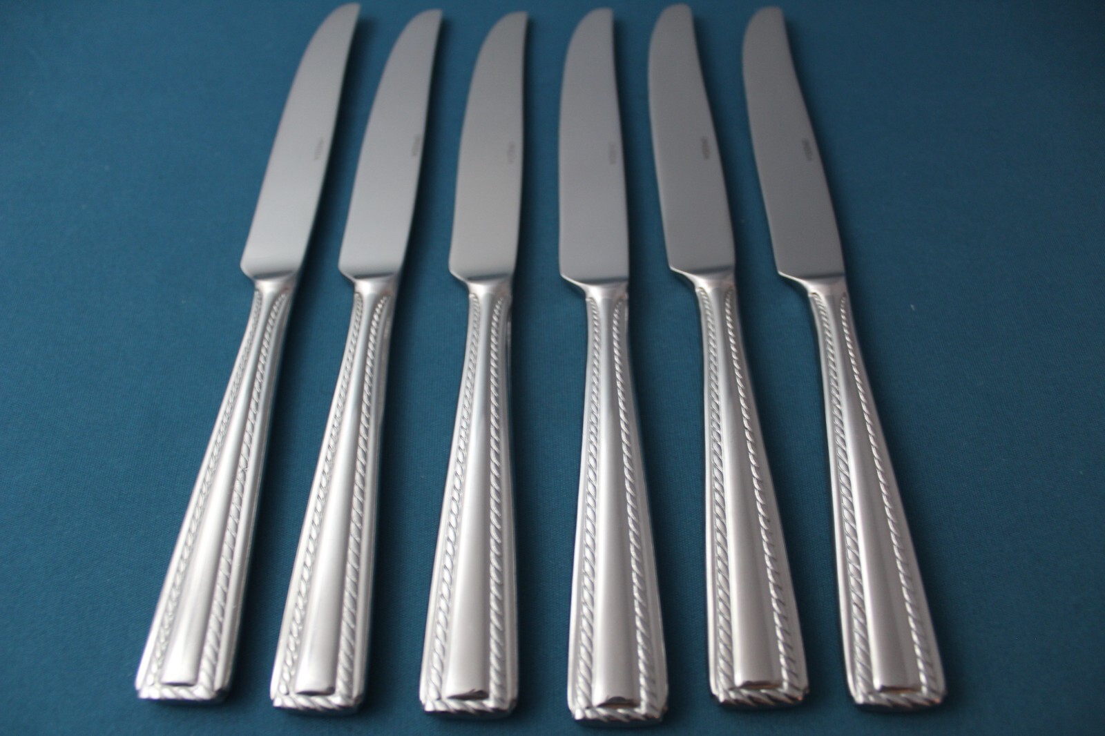 Oneida FLOURISH Dinner Knives Solid (Set of 6) China LIGHT USE 9 1/2"