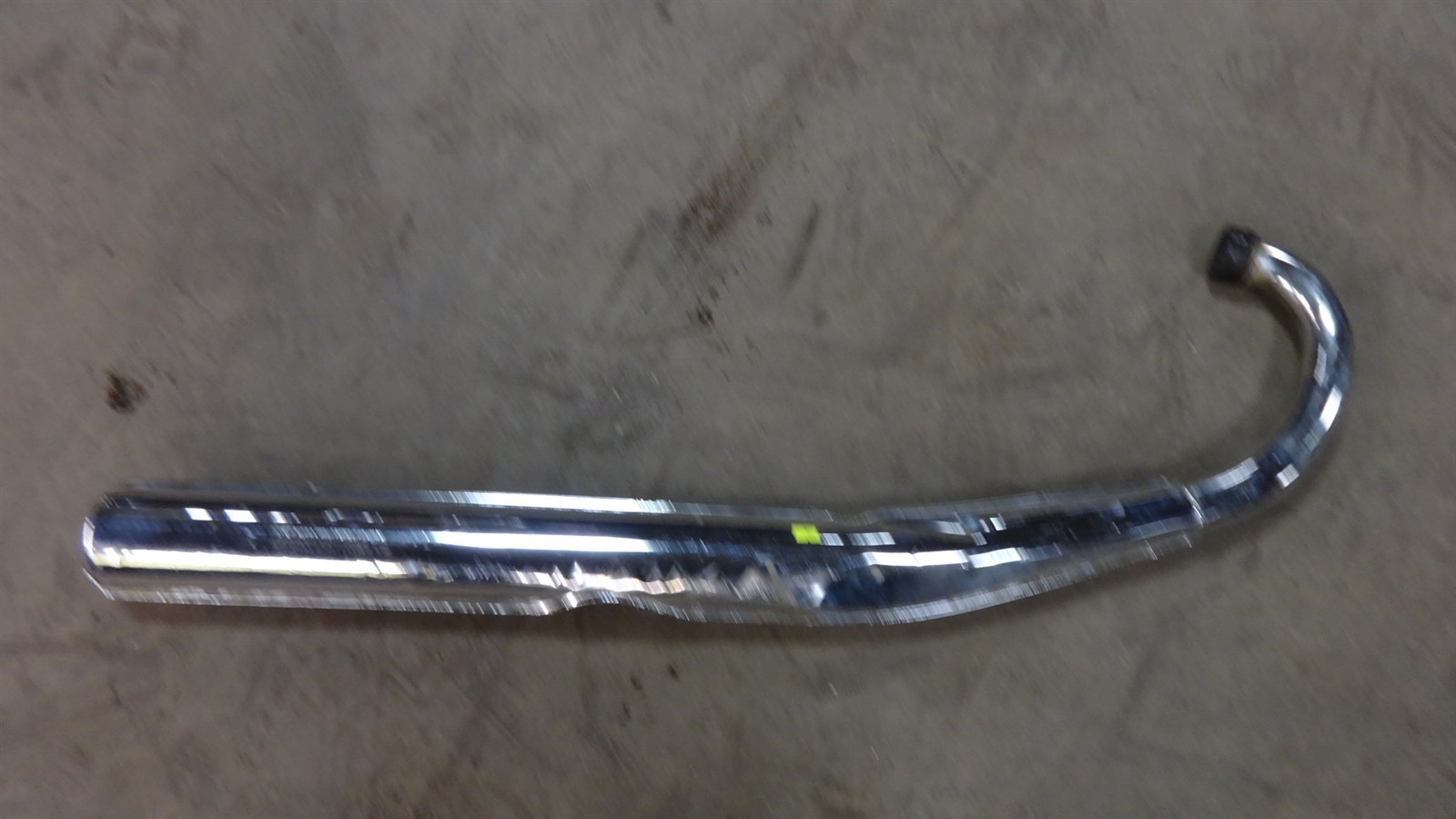 1975 Suzuki GT750 Water Buffalo GT 750 S506. right outer exhaust muffler header