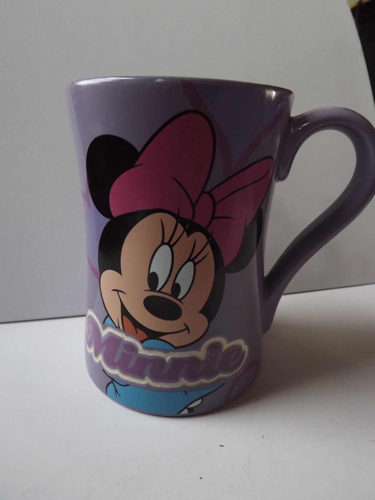 DISNEY STORE EXCLUSIVE  MINNIE MOUSE  MUG (Purple)