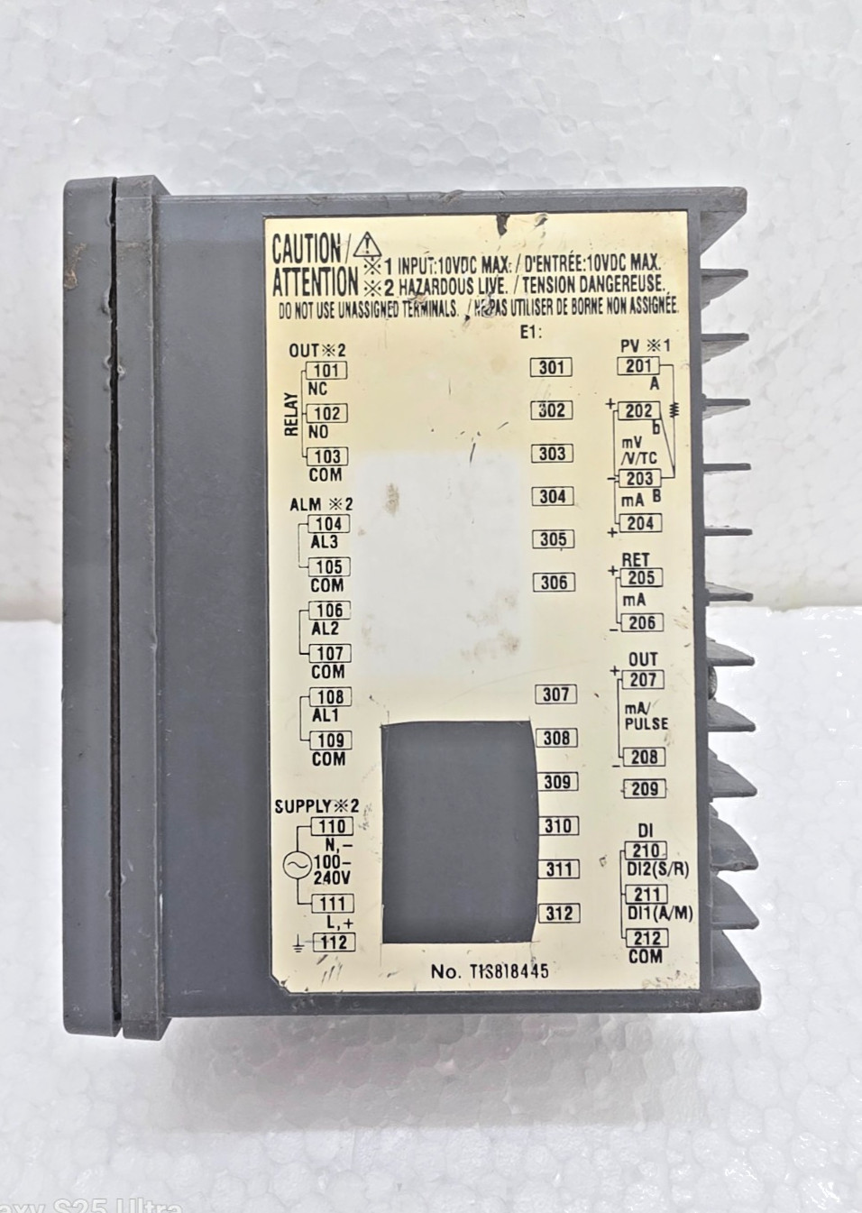 Yokogawa UT32A-000-11-00 Digital Indicating Controller