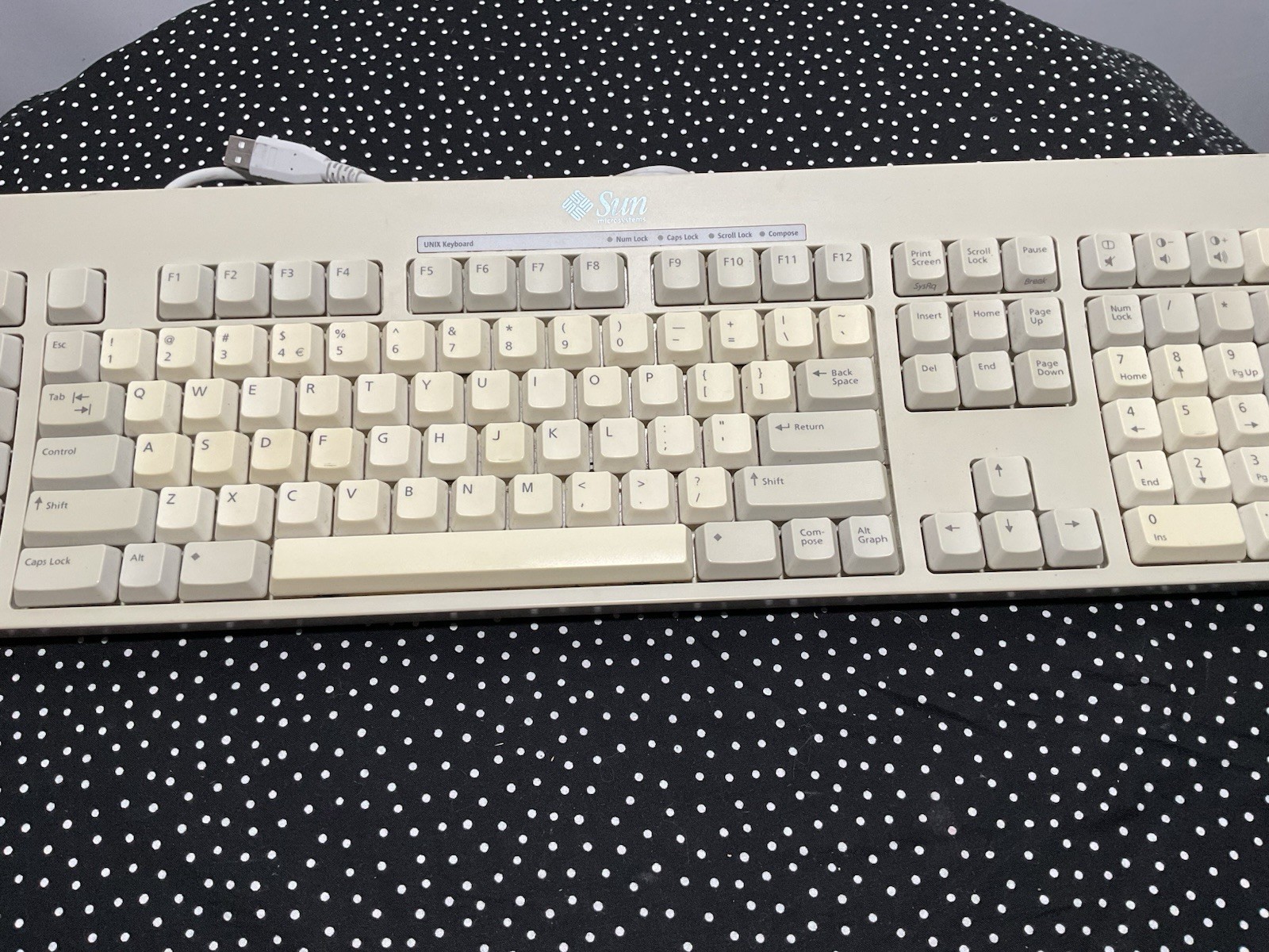 Sun Microsystems Type-7 UNIX USB Wired Keyboard (Part No: 320-1367)